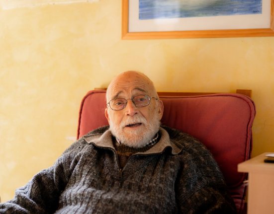 Arcadi Oliveres