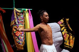 Lukas Avendaño, Muxe Contemporary Performance Art de Tehuantepec, México | © Wikimedia Commons