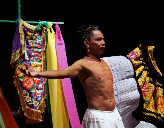 Lukas Avendaño, Muxe Contemporary Performance Art de Tehuantepec, México | © Wikimedia Commons