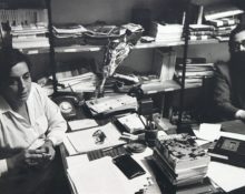 Roser Bofill i Josep Urdeix, a la redacció de Foc Nou