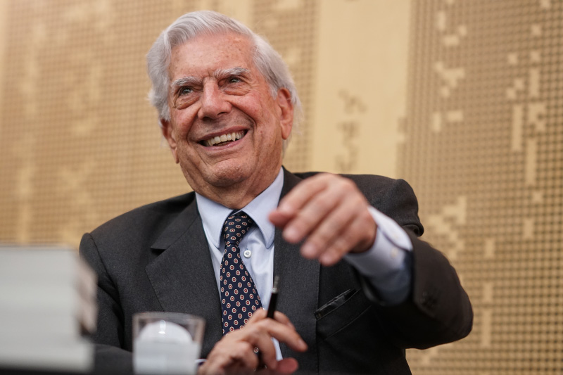 Mario Vargas Llosa en una imatge de l'any 2019 - Hreinn Gudlaugsson - Wikimedia Commons