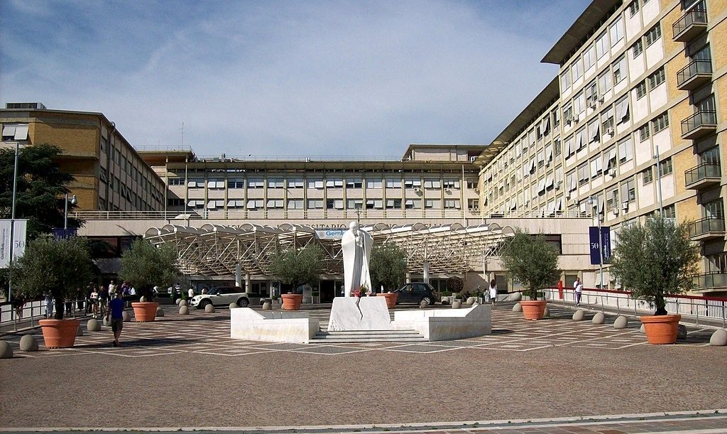 L'hospital Policlínic Universitari Gemelli | Sergio D’Afflitto, Wikimedia Commons