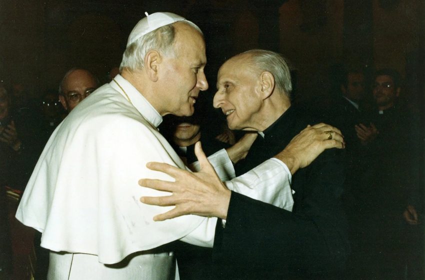  Wojtyla i Arrupe: el papa blanc contra el papa negre