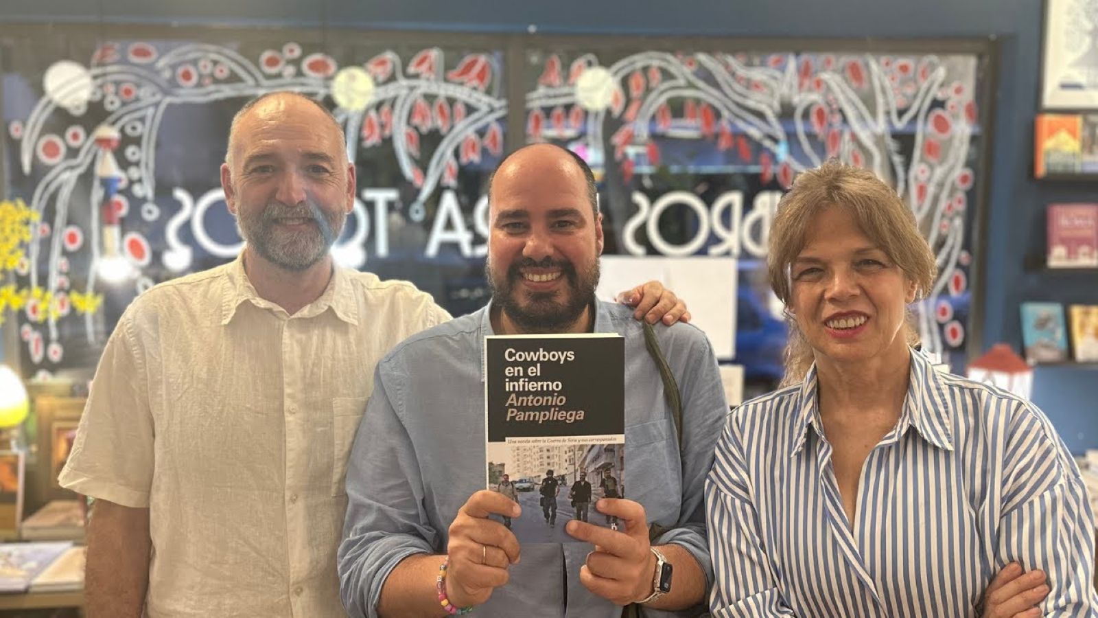 Antonio Pampliega a la presentació del seu llibre «Cowboys en el infierno» a la llibreria Los Libros Salvajes de Madrid
