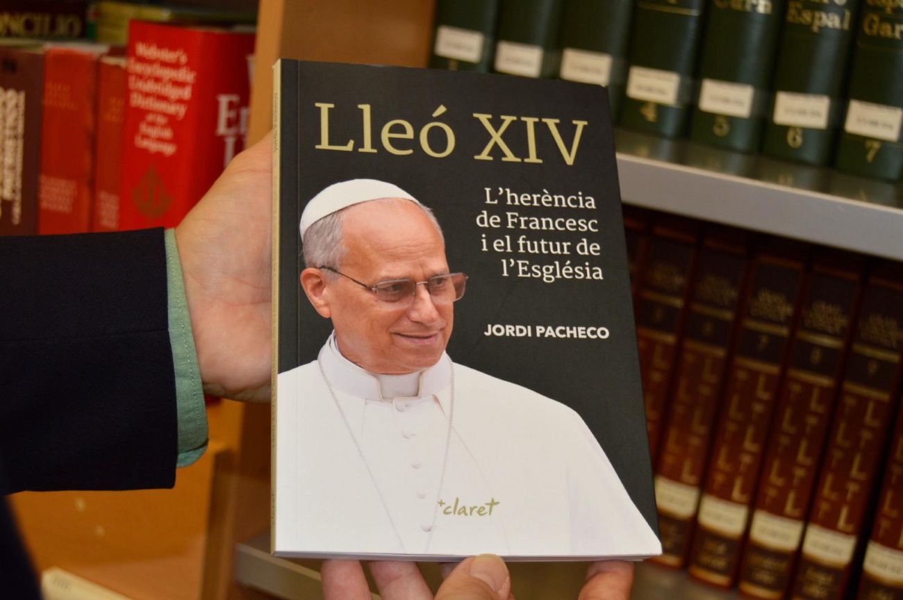 Coberta del llibre «Lleó XIV. L’herència de Francesc i el futur de l’Església»