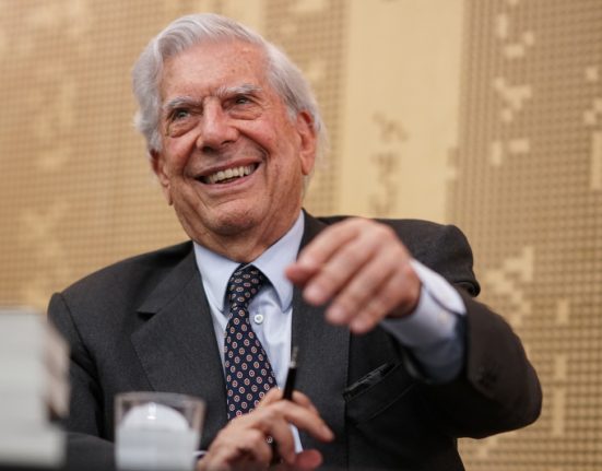 Mario Vargas Llosa en una imatge de l'any 2019 - Hreinn Gudlaugsson - Wikimedia Commons