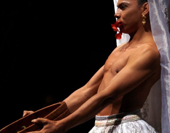 Lukas Avendaño, Muxe Contemporary Performance Art de Tehuantepec, México - Wikimedia Commons