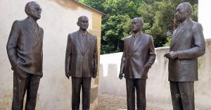 Monument als pares fundadors de la Unió Europea a Scy-Chazelles, França. Obra de Zurab Tsereteli
