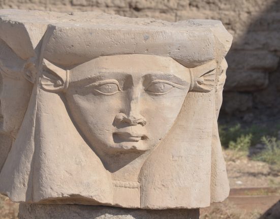 La deessa egípcia Hathor