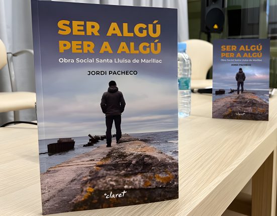 Coberta del llibre “Ser algú per a algú”