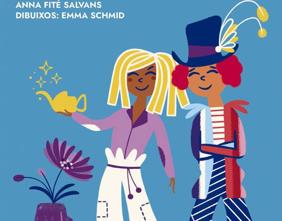 Pètals, màgia i superxou d’Anna Fité Salvans i Emma Schmid