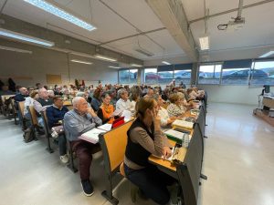 Alumnes de la UOM omplen una aula de la universitat a inici de curs