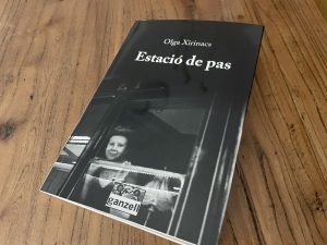 Portada d'«Estació de pas», escrit per Olga Xirinacs