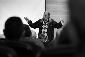 Esteban Velázquez donant una conferència