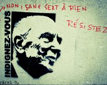 Un grafit reivindicatiu amb el lema "Indigneu-vos" de Stéphen Hessel