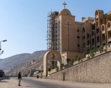 Un cristià, en el complex d'esglésies de Dayr Durunka