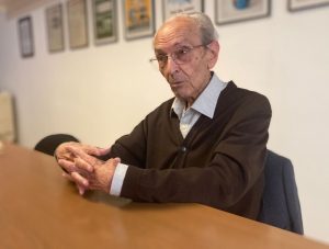 Pere Lluís Font a la redacció de Foc Nou