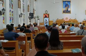 Una parròquia xinesa celebra l’eucaristia de diumenge