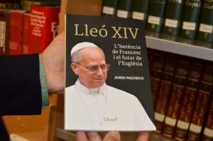 Coberta del llibre «Lleó XIV. L’herència de Francesc i el futur de l’Església»