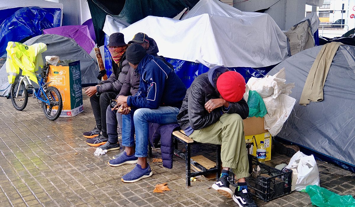 Badalona i gran part d’Europa reprodueixen models autoritaris que prioritzen el control i el càstig sobre els drets i la protecció de les persones més vulnerables