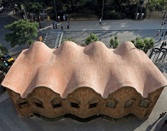 Una escola amb ànima el petit edifici de Gaudí a la Sagrada Família