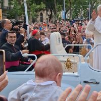 Imatge del papa Lleó XIV arribant a la Sagrada Família | © Agència Flama