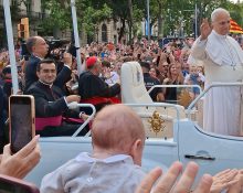 Imatge del papa Lleó XIV arribant a la Sagrada Família | © Agència Flama