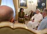 Trobada del papa Lleó XIV amb víctimes d'abusos a la seu de la nunciatura a Madrid | © Vatican Media