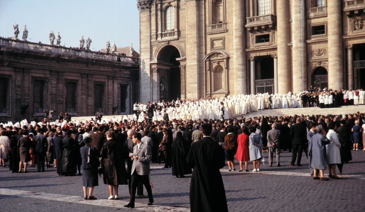 Basílica de Sant Pere Vaticà, durant l'obertura del Concili Vaticà II | © Peter Geymayer