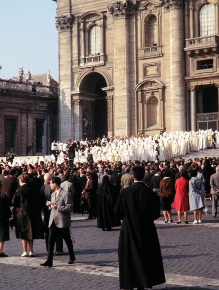 Basílica de Sant Pere Vaticà, durant l'obertura del Concili Vaticà II | © Peter Geymayer