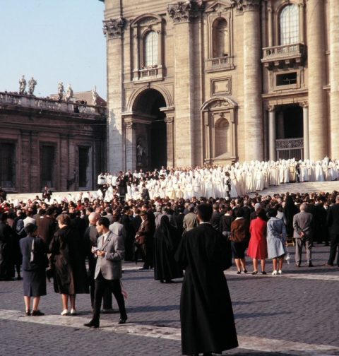 Basílica de Sant Pere Vaticà, durant l'obertura del Concili Vaticà II | © Peter Geymayer