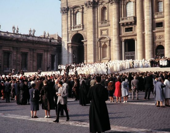 Basílica de Sant Pere Vaticà, durant l'obertura del Concili Vaticà II | © Peter Geymayer
